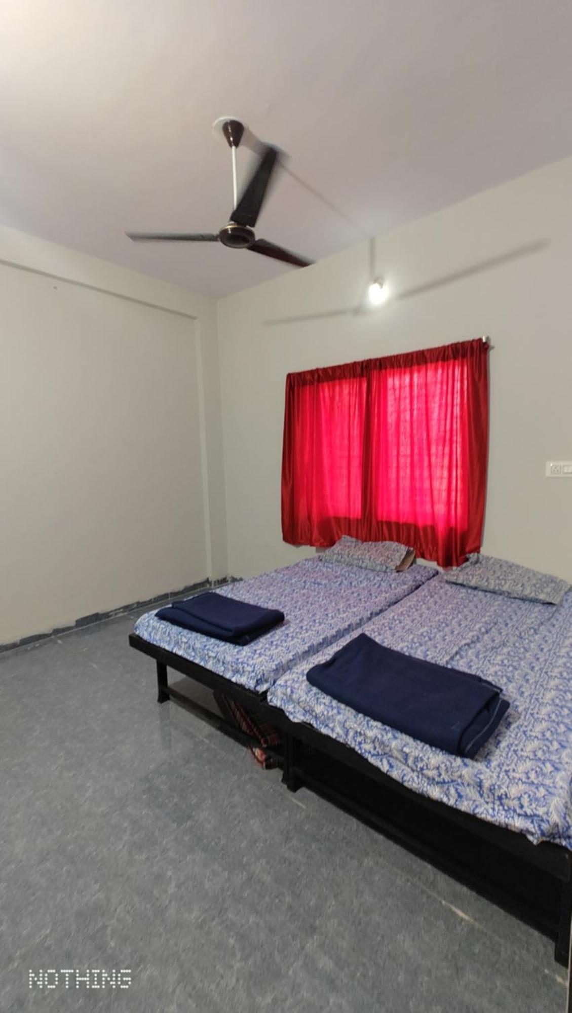 Aadishkti Bhakt Nivas Hotel Tuljapur Luaran gambar