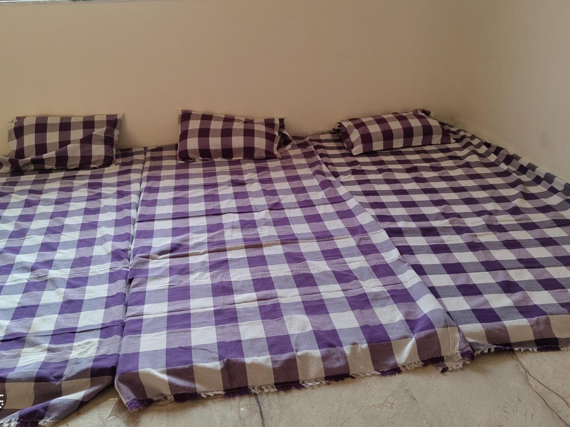 Aadishkti Bhakt Nivas Hotel Tuljapur Bilik gambar